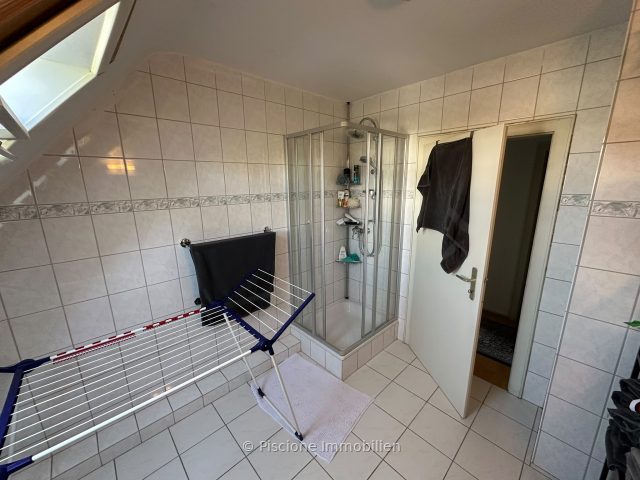 Bad mit Dusche
